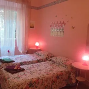 https://max-house-bed-breakfast.it-romehotels.com